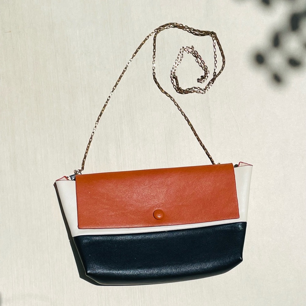 Tri-toned Crossbody bag with chain strap
